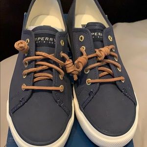 Sperry slip on boat shoes